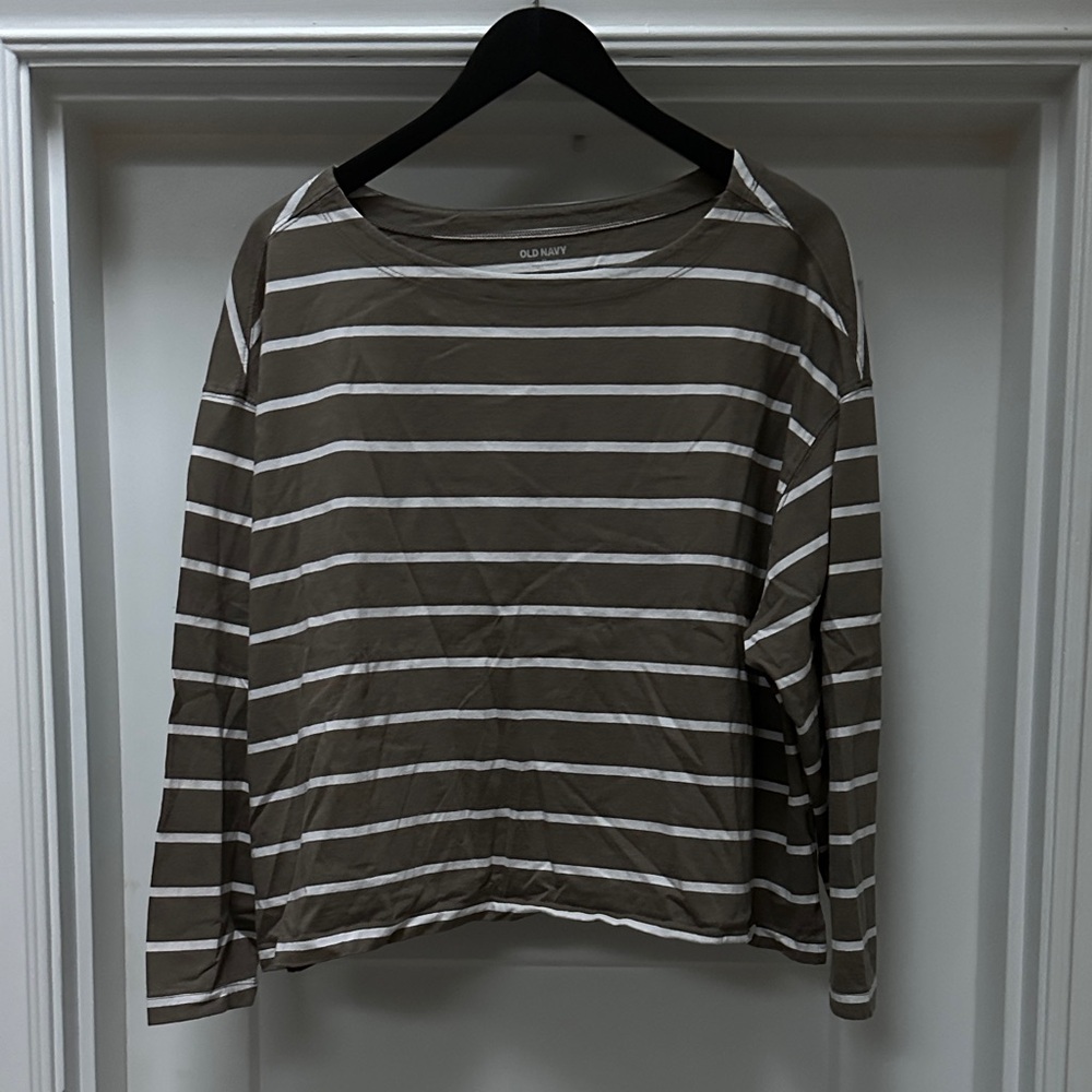 Old Navy Women's Long Sleeve Top in Brown and White Stripes